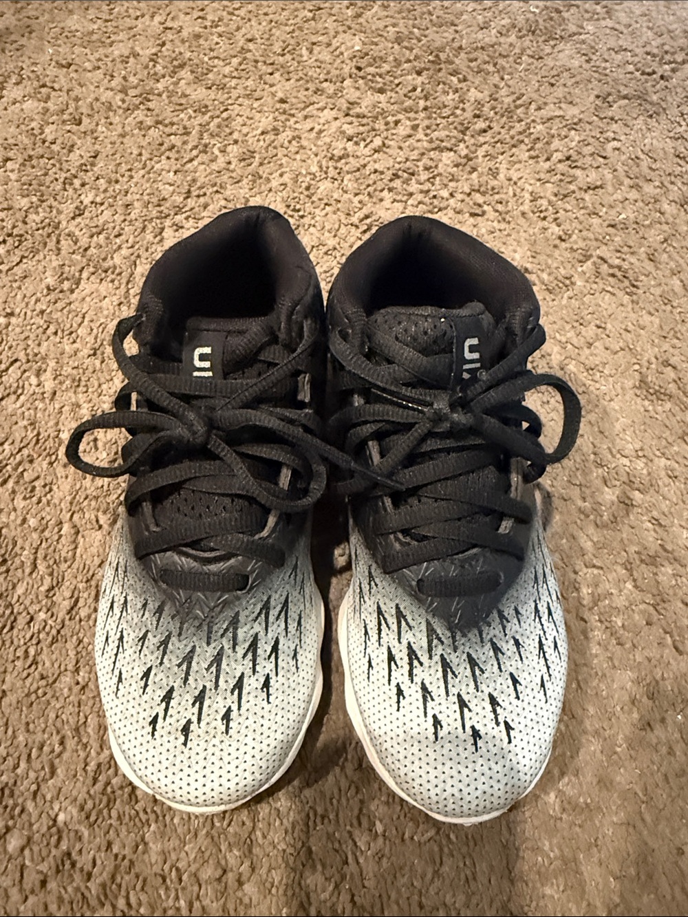 Under Armour Kids Black and White Athletic Sneakers - Baseball cleats